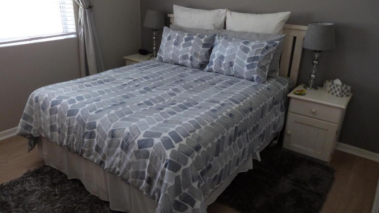 Settle Inn Self Catering Units Колчестър Екстериор снимка