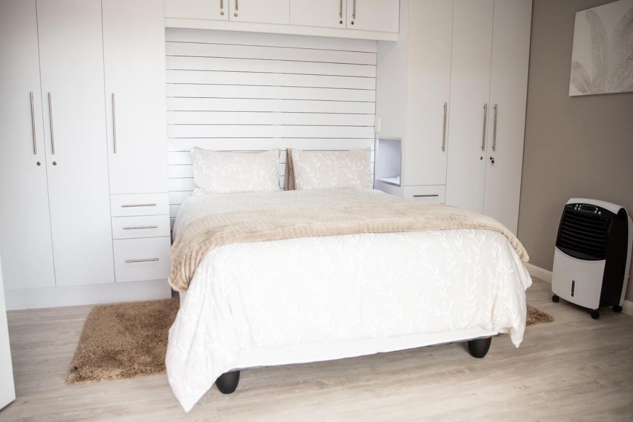 Settle Inn Self Catering Units Колчестър Екстериор снимка