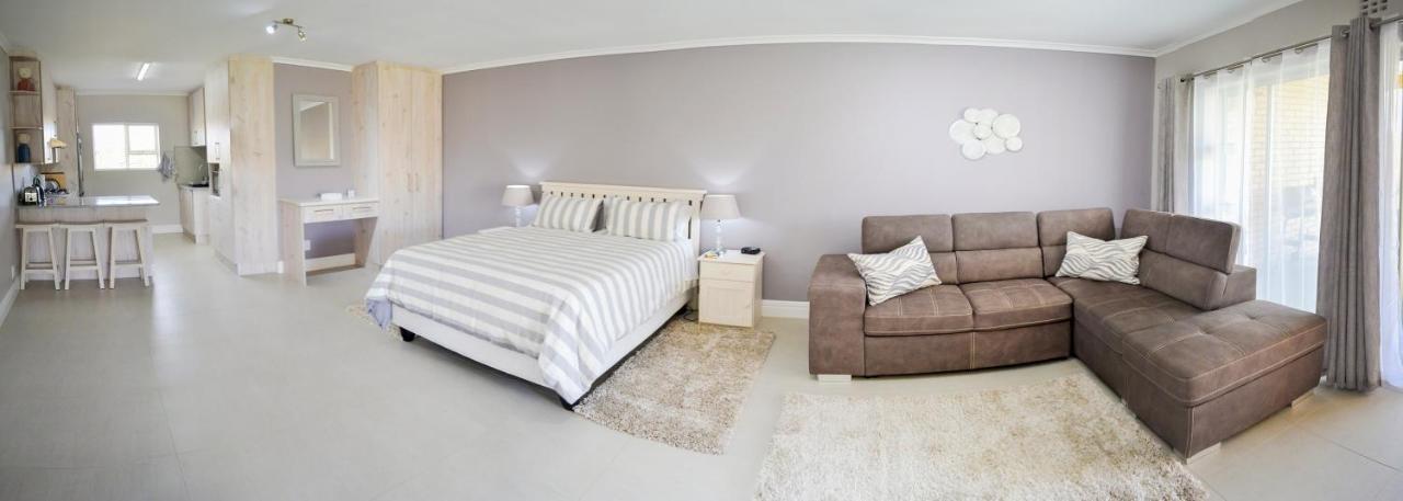 Settle Inn Self Catering Units Колчестър Екстериор снимка